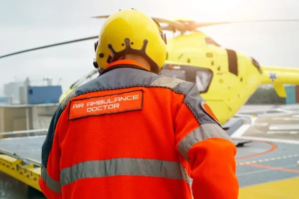 Týmy letecké záchranné služby mění, kdo přežije kritická zranění