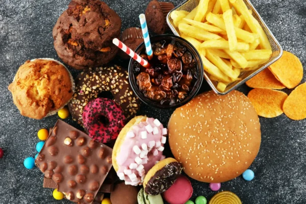 Ultra-zpracované potraviny spojeny s o 47 % vyšším rizikem infarktu a mrtvice