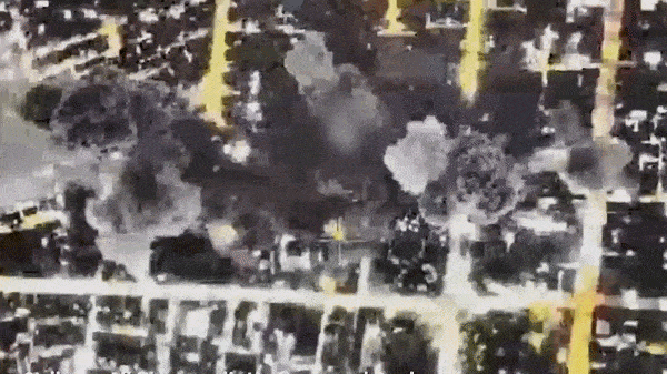 Izrael zasáhl podzemní vojenský bunkr bývalého íránského vůdce Chameneího