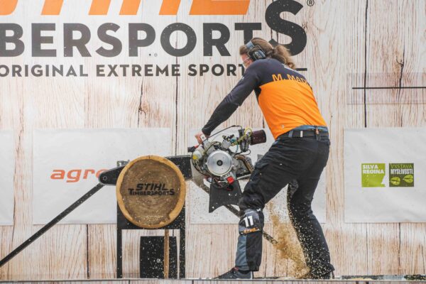 Nová sezóna dřevorubeckých závodů s oslavou výročí motorové pily