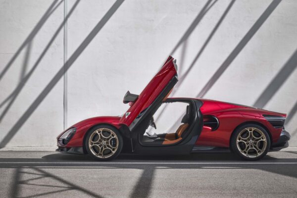 15 Nejrůznějších Aut na Světě – Od Alfy po Zagato