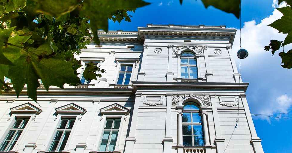 Žaloba chodce proti dopravnímu podniku se vrací k soudům