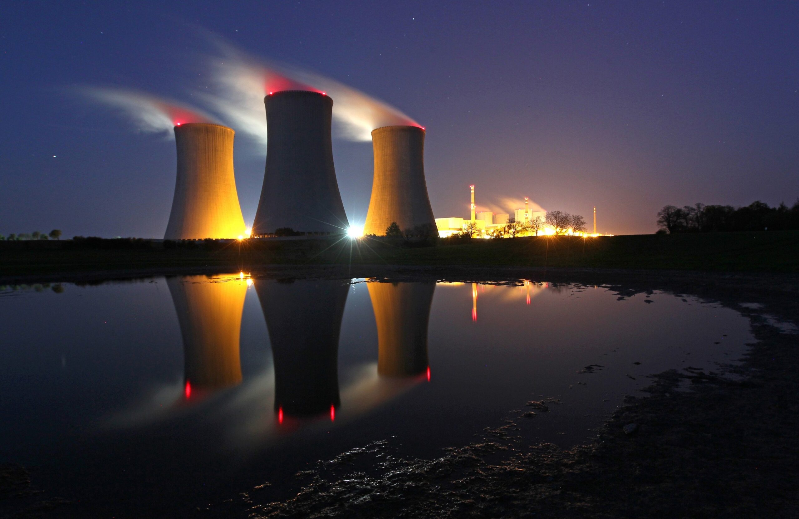 Dukovany plánují osmdesátiletý provoz, ČEZ posiluje svou pozici