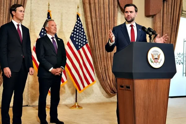 Tým prezidenta Trumpa oceněn jadernými experty za odstoupení od jednání s Pákistánem