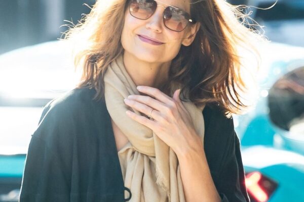 Katie Holmes znovu objevuje oblíbené 10leté Miu Miu Mary Janes s očky