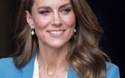 Princezna Kate dokazuje, že tento klasický přívěsek se hodí ke každému outfitu