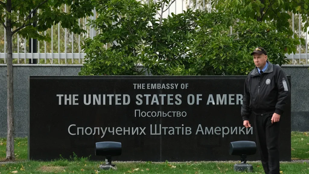 Americká ambasáda varuje před možným leteckým útokem na Kyjev