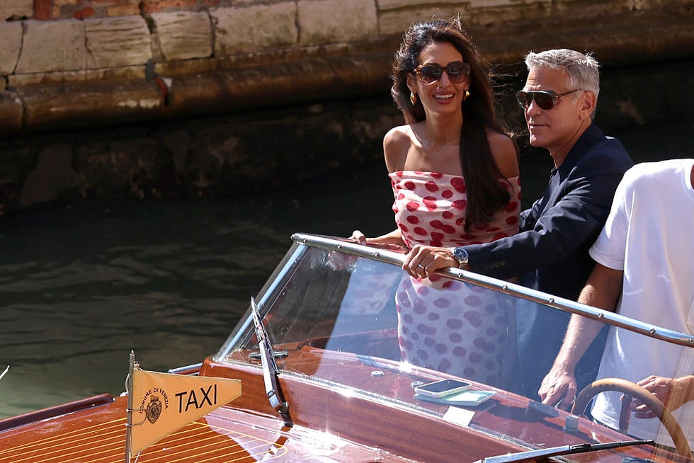 Amal Clooney a George Clooney přijíždějí na fórum The Future Of… Creativity v Benátkách