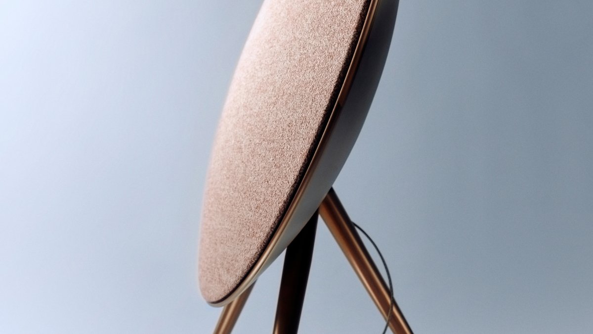 Bang & Olufsen Beosound A9 v odstínu Sienna Brown