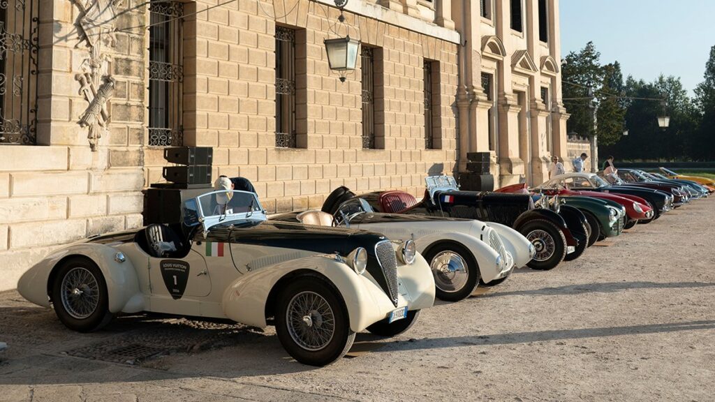 Aston Martin roku