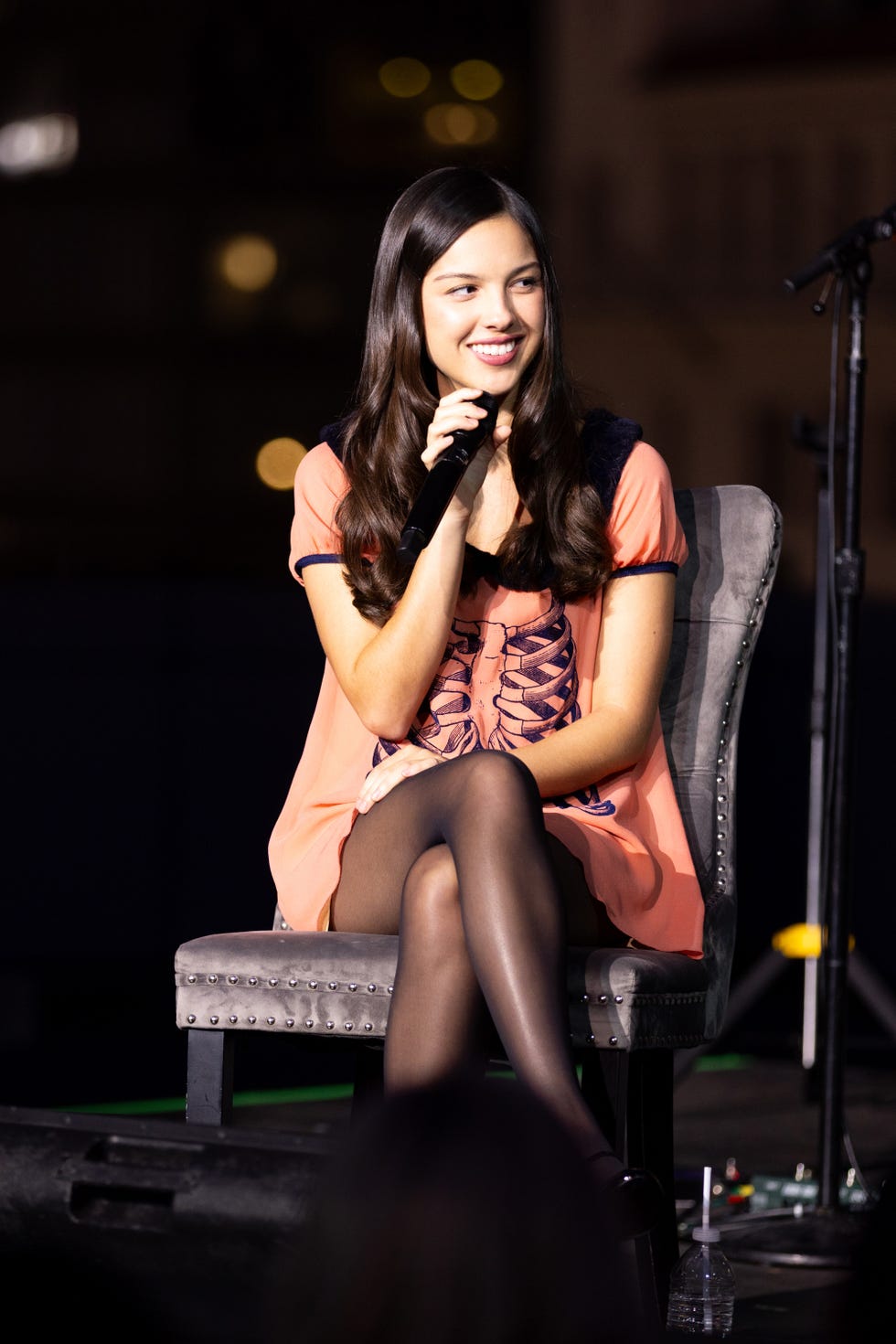 Olivia Rodrigo na panelové diskusi