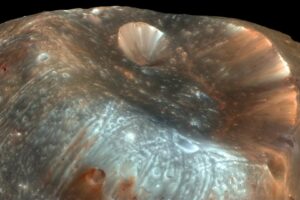Tajemství kráteru Stickney: Klíč k původu měsíce Phobos?