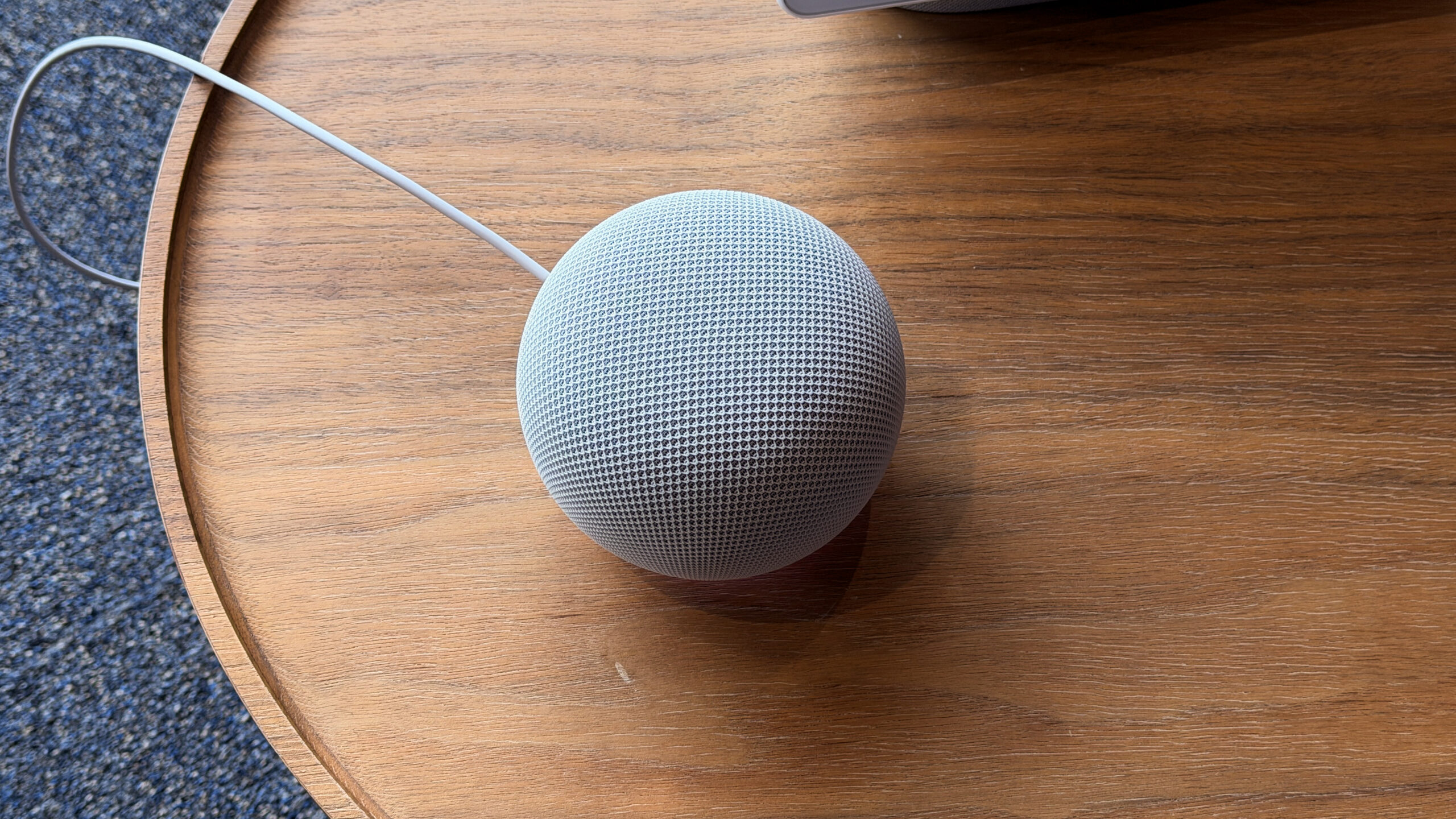 Google Home reproduktor
