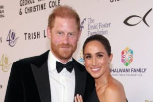 Harry a Meghan: Návrat do Anglie bez královského setkání