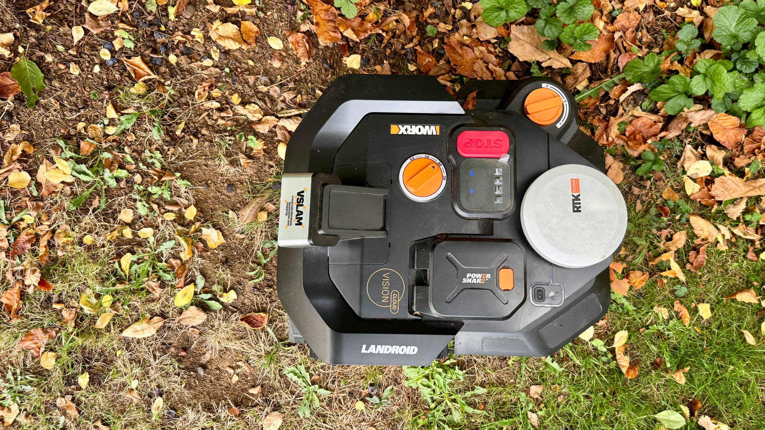 Testování a recenze Worx Landroid Vision Cloud WR306E ve Velké Británii